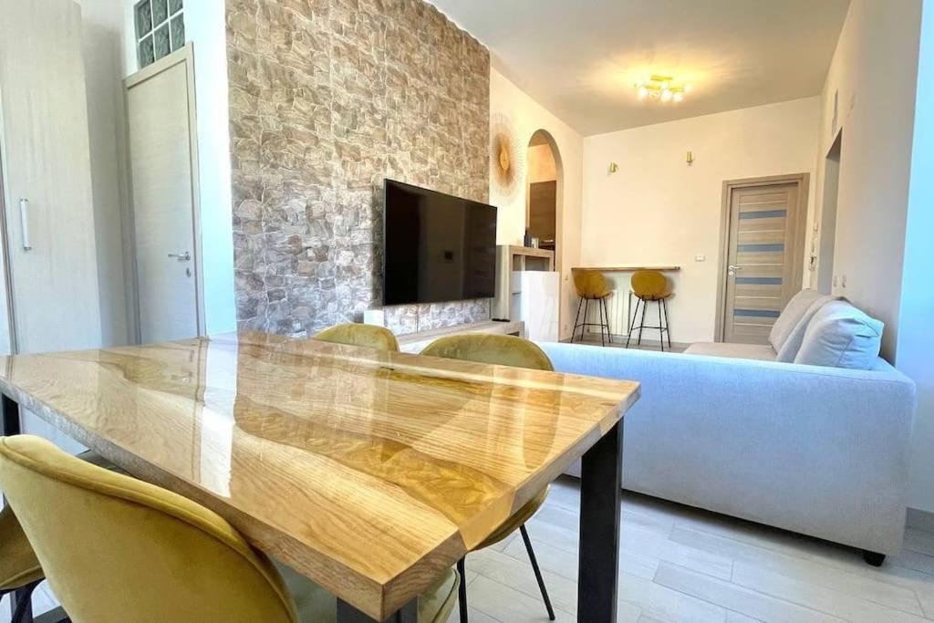 Ferienhaus W Hydromassage And Garden 20min From S.peter Rom